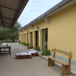 azienda-agrituristica-scotti.italymilanhotels.net/