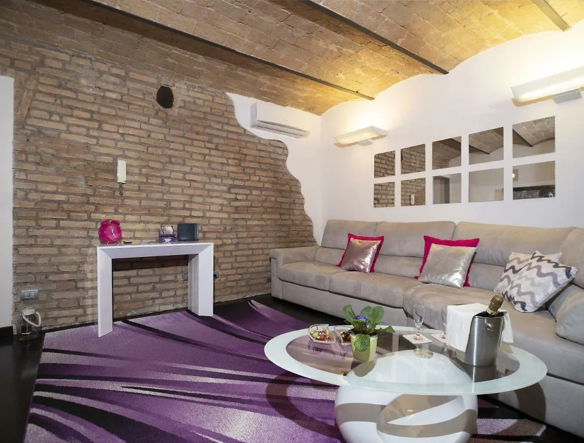 Apartment Domus Paradiso In Piazza Navona Rome